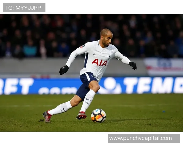 足总杯激战巴萨与热刺平局帽子戏法瞬间点燃全场激情解析