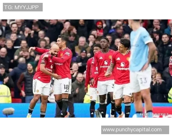 西甲大战曼城大胜曼联四球零封赛后点评引发热议
