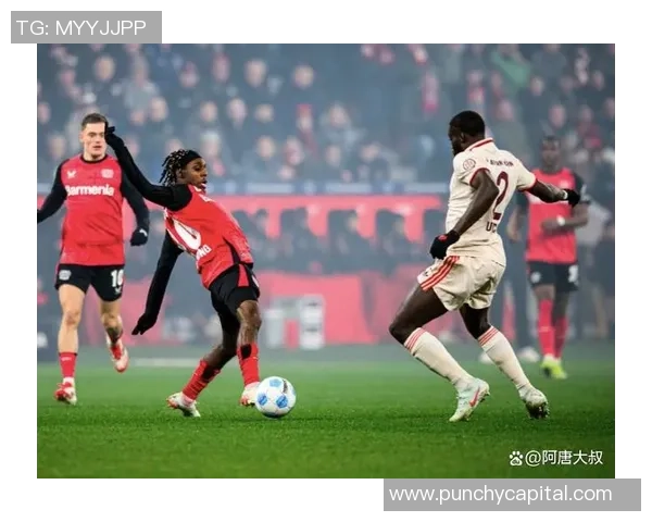 世界杯精彩对决巴黎圣日耳曼与拜仁战成平局绝杀瞬间引爆全场转会传闻再起