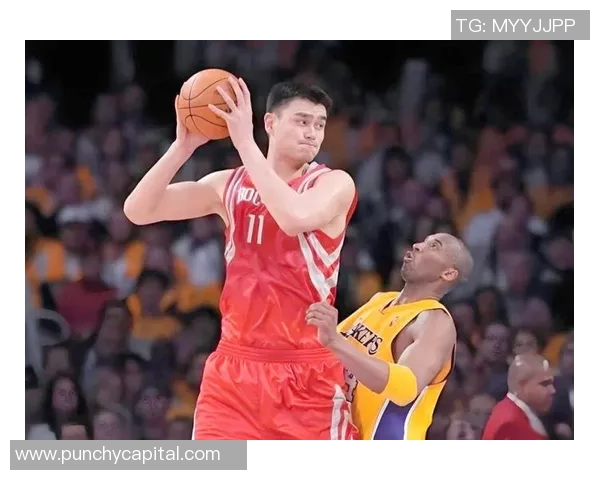 姚明在NBA前期的辉煌历程与挑战分析