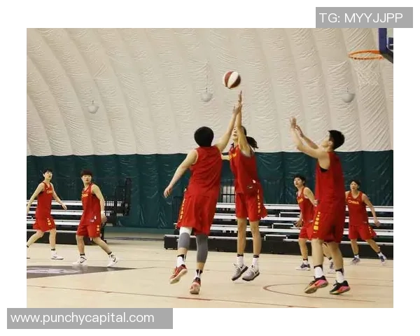 姚明虚晃视频引发热议网友纷纷点赞其精彩表现与篮球智慧