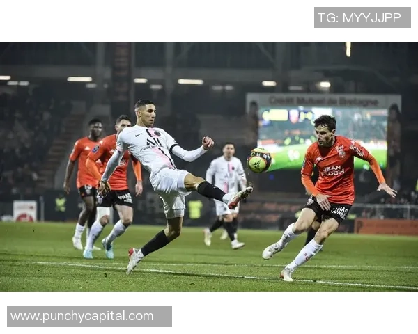 德甲惊现冷门巴黎圣日耳曼大胜里昂引发全场狂欢