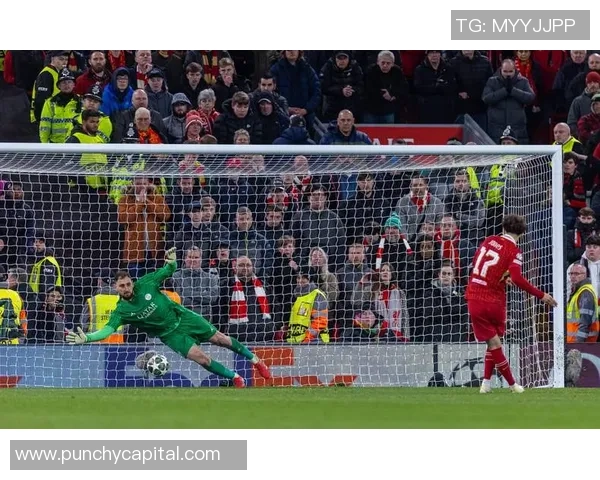 利物浦与巴黎圣日耳曼友谊赛上演进球大战乌龙球成比赛转折点