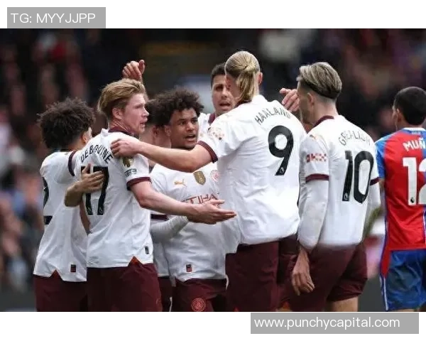 西甲精彩对决那不勒斯逆转拜仁引发全场狂欢与数据分析